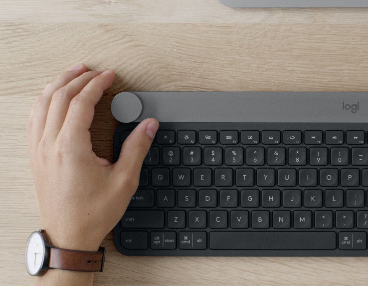 Logitech’s latest keyboard, The Craft, adds a smart knob called The Crown