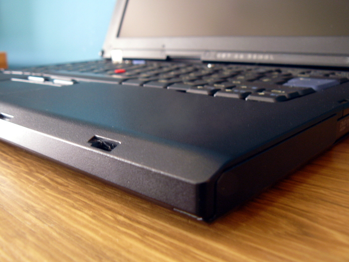 The Minifree Libreboot T400 is free as in freedom