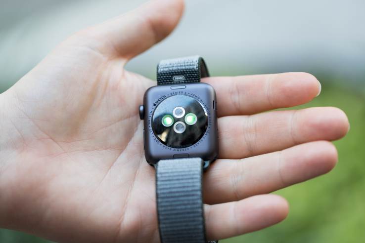 Wall Street dings Apple after some reported LTE connectivity issues on the new Watch