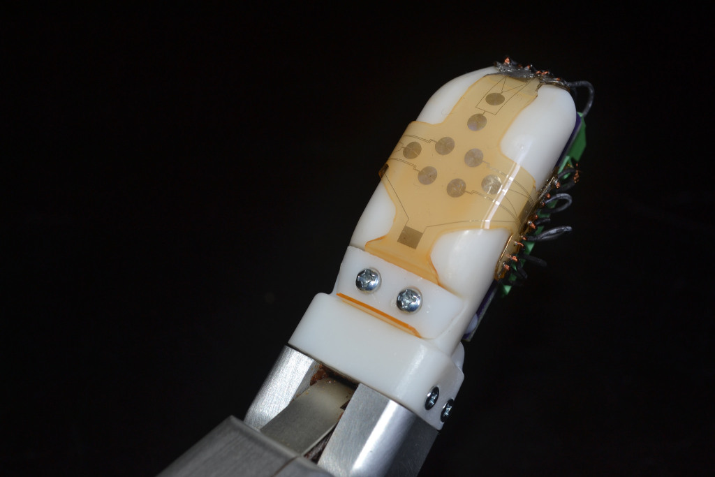 Robots will touch more tenderly when they wear this sensitive skin