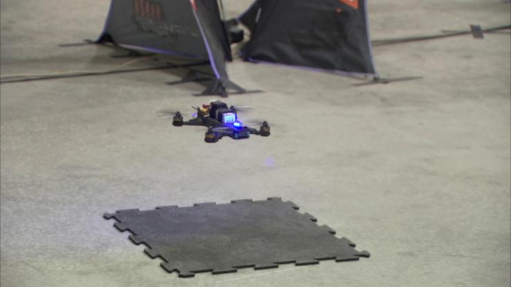 Human pilot beats AI in drone race