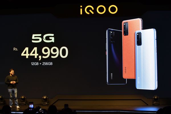 Chinese firms rush to bring 5G smartphones to India